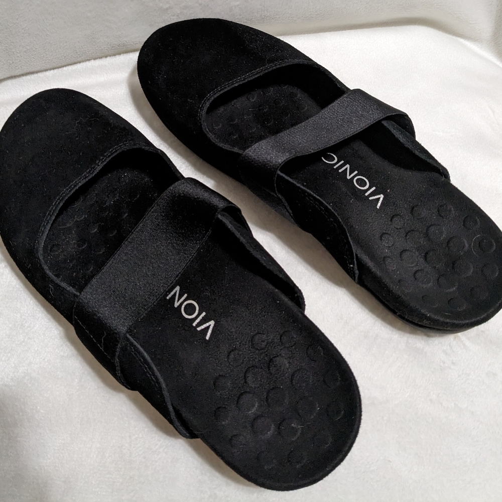 Vionic Laurel Women’s Black Suede Slip-On Mules in Size 9 Wide. O…